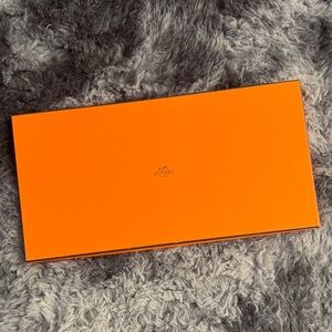 Hermès Signature Orange Box